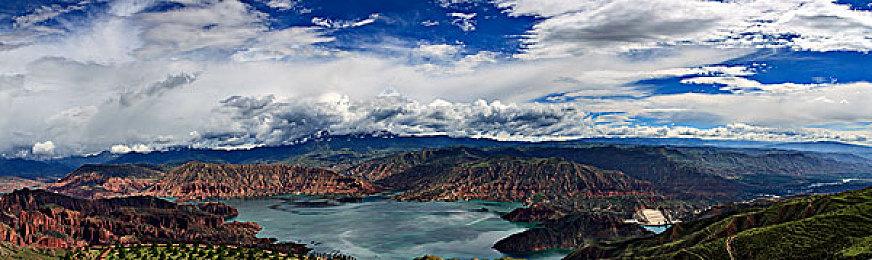 《暗黑破坏神4》40分钟实机演示 展示Boss战和捏人